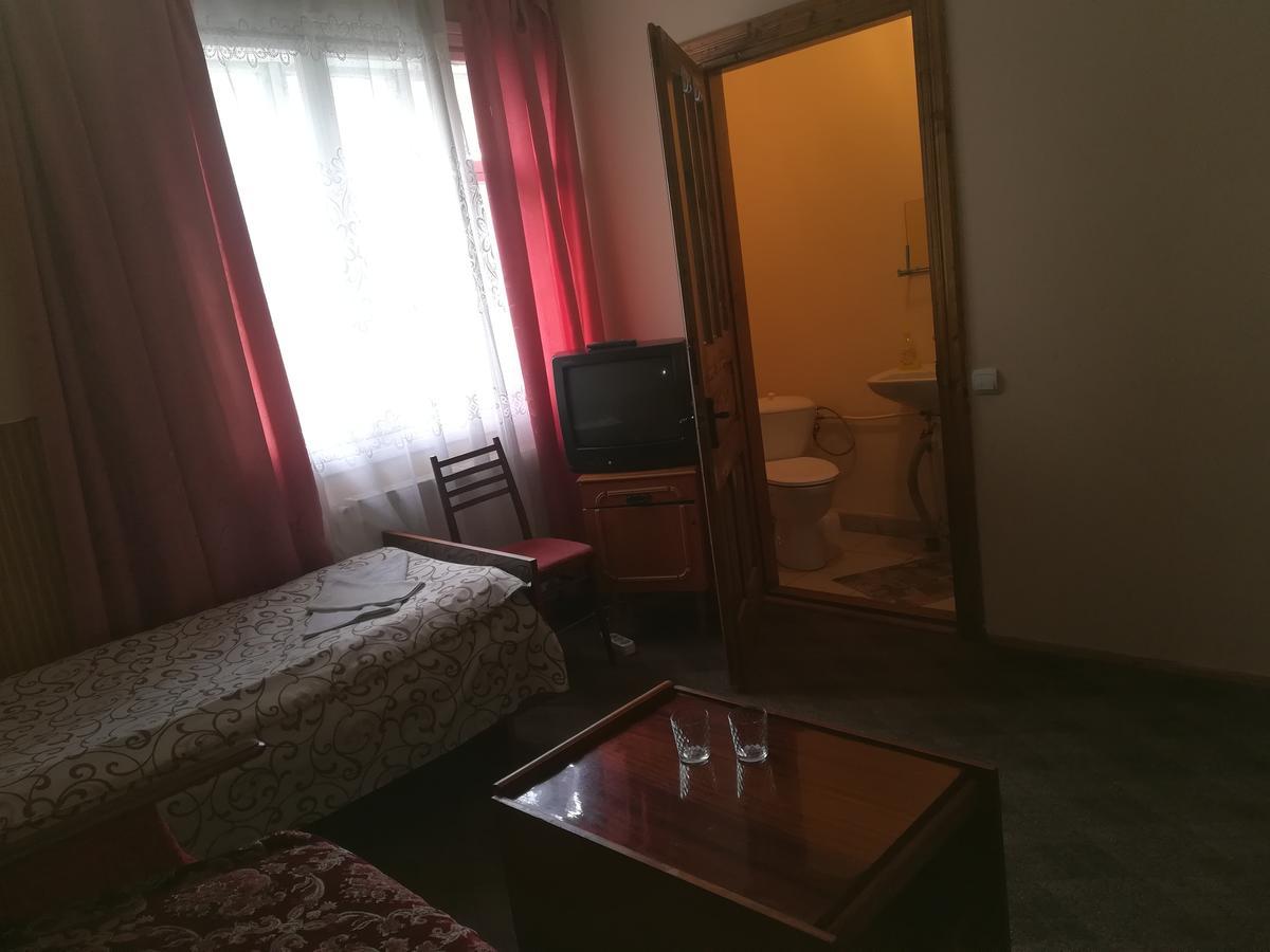 Садиба Достаток Hotel Kolomyia Eksteriør billede